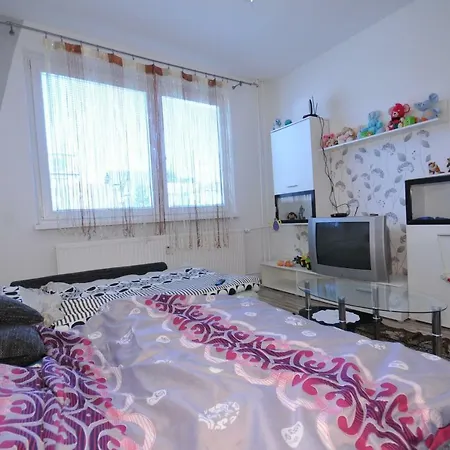 Tatry-nova Lesna Apartment
